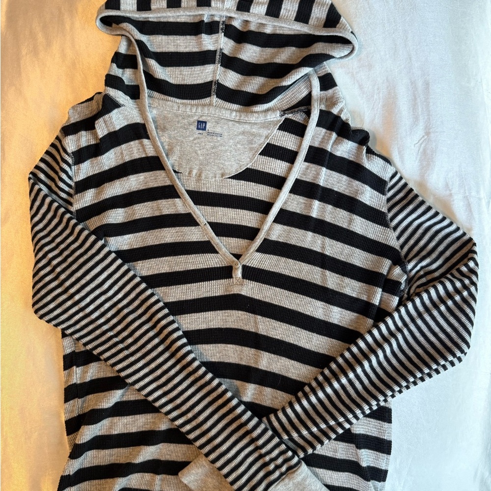 GAP Stripped Long sleeve- Grey/Black